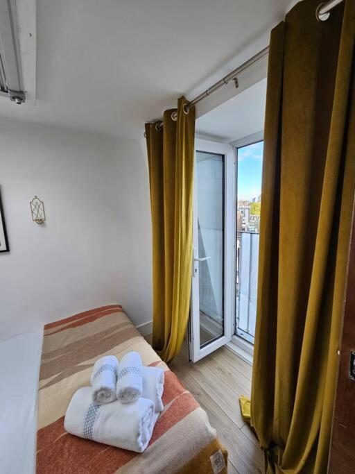 Appartamento West Kensington Bright Flat Londra Esterno foto