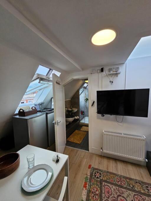 Appartamento West Kensington Bright Flat Londra Esterno foto